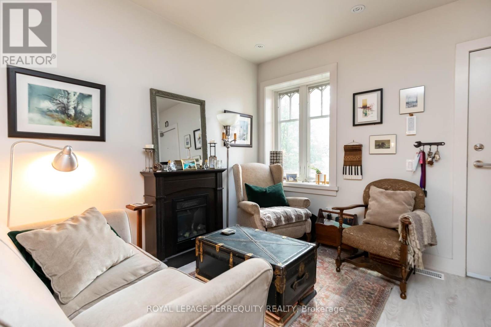 11 1/2 Rose Avenue, Toronto, Ontario  M4X 1N6 - Photo 7 - C12682574