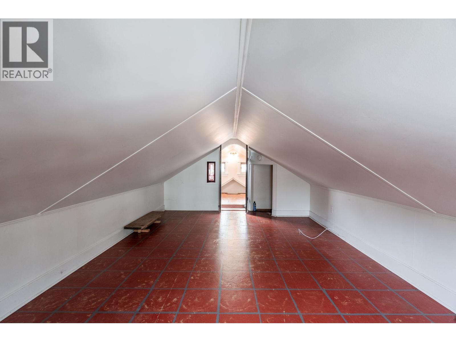 2336 Rindall Avenue, Port Coquitlam, British Columbia  V3C 1V2 - Photo 18 - R3077762