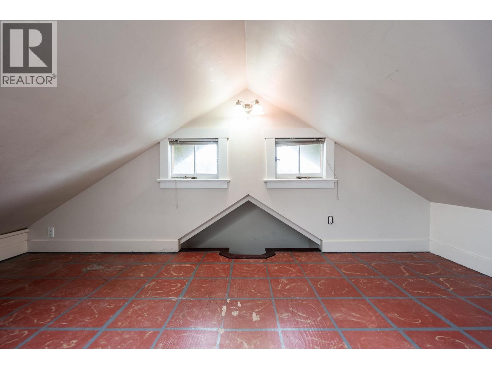 2336 Rindall Avenue, Port Coquitlam, British Columbia  V3C 1V2 - Photo 19 - R3077762