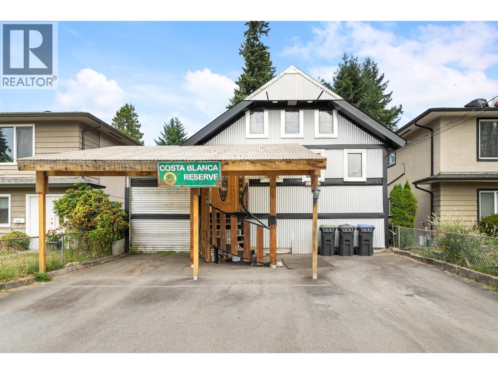 1867 Salisbury Avenue, Port Coquitlam, British Columbia  V3B 1X6 - Photo 1 - R3077705