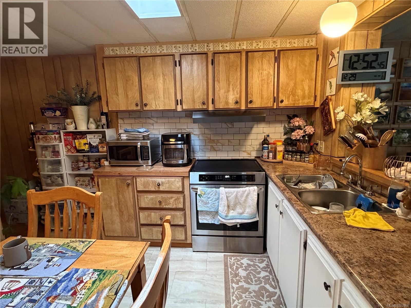 442 Orca Cres, Ucluelet, British Columbia  V0R 3A0 - Photo 10 - 1022860