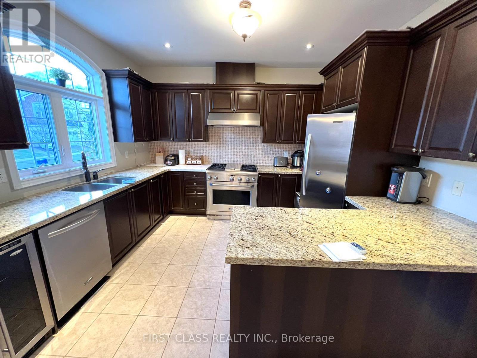 826 Wingarden Crescent, Pickering, Ontario  L1V 0C2 - Photo 10 - E12682520