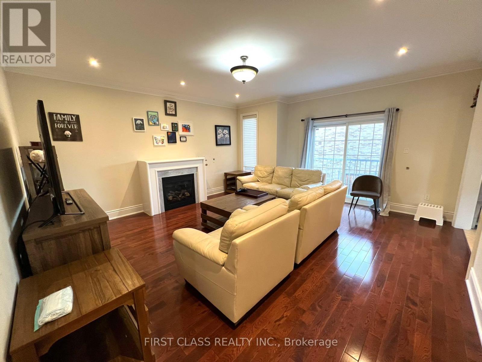 826 Wingarden Crescent, Pickering, Ontario  L1V 0C2 - Photo 5 - E12682520