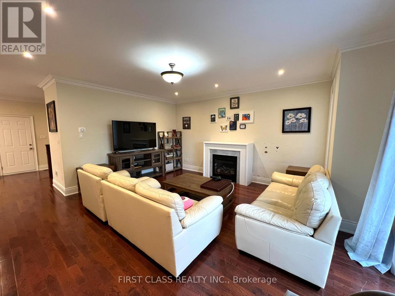 826 Wingarden Crescent, Pickering, Ontario  L1V 0C2 - Photo 6 - E12682520