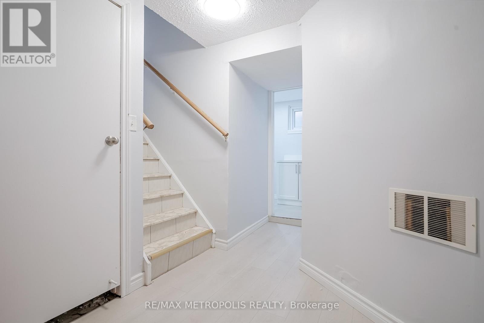 Bsmt - 50 Applemore Road, Toronto, Ontario  M1B 1R6 - Photo 20 - E12682566