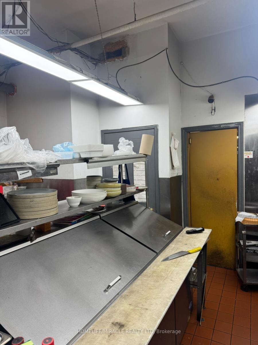 1348 Kennedy Road, Toronto, Ontario  M1P 2L6 - Photo 11 - E12682590