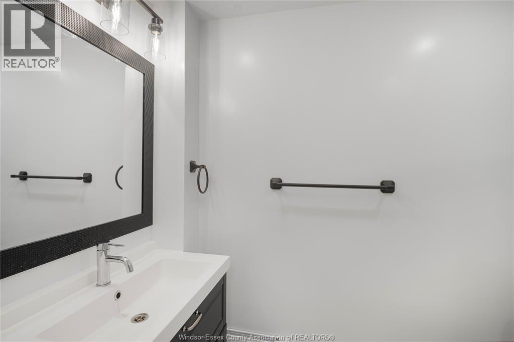 676 Moy, Windsor, Ontario  N9A 2N6 - Photo 14 - 26000709