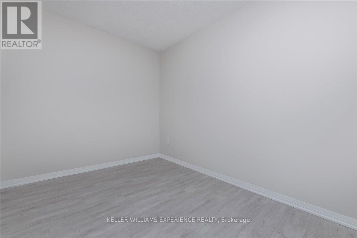 404 - 300 Essa Road, Barrie, Ontario  L4N 9Y4 - Photo 11 - S12682588