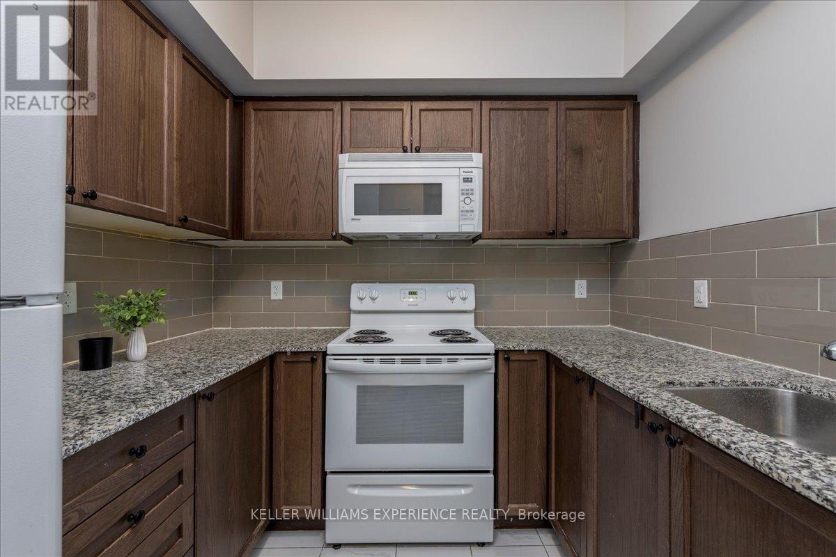 404 - 300 Essa Road, Barrie, Ontario  L4N 9Y4 - Photo 8 - S12682588