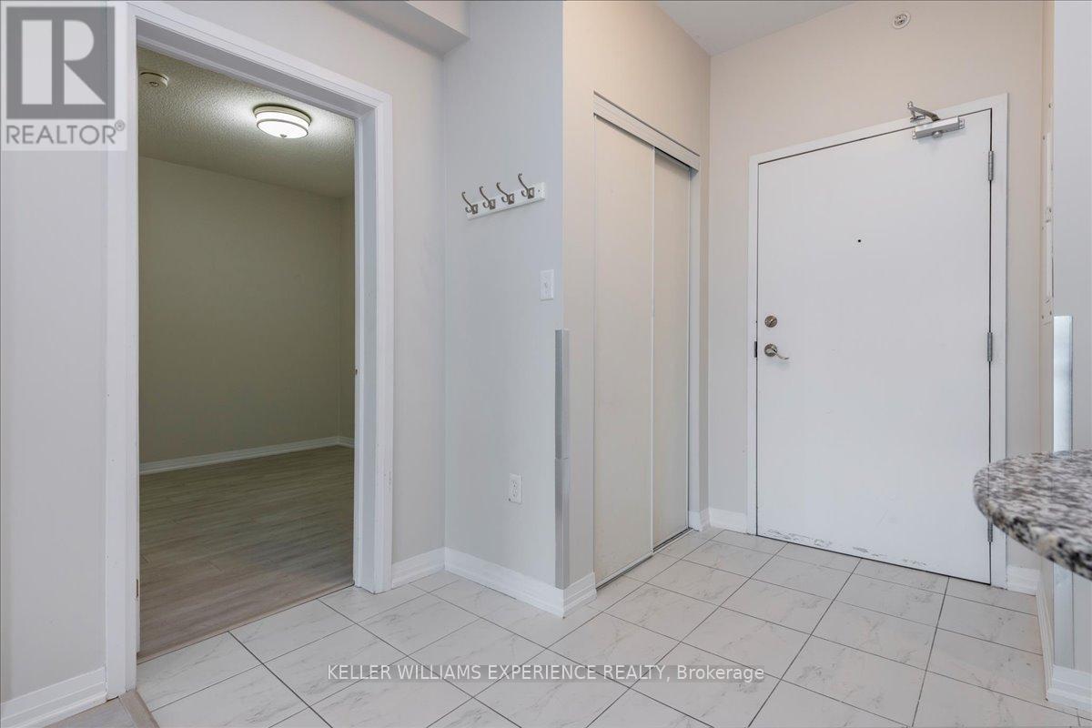 404 - 300 Essa Road, Barrie, Ontario  L4N 9Y4 - Photo 9 - S12682588