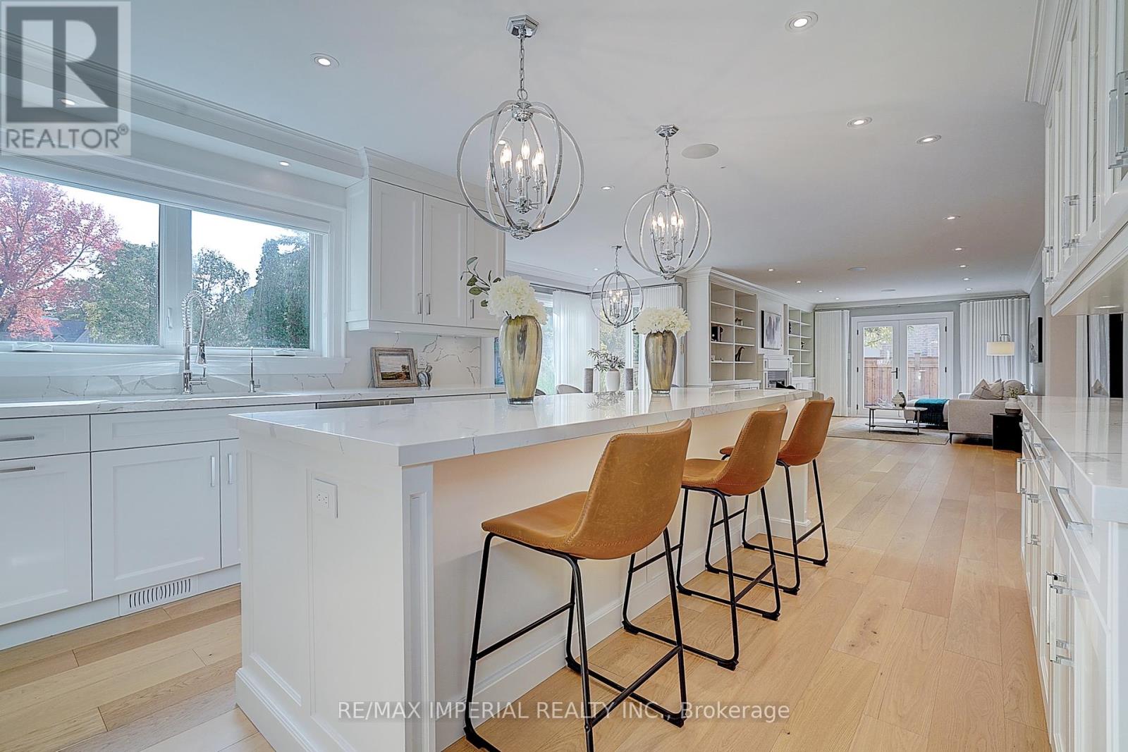 1832 Pine Siskin Court, Mississauga, Ontario  L5L 2Y3 - Photo 12 - W12682576