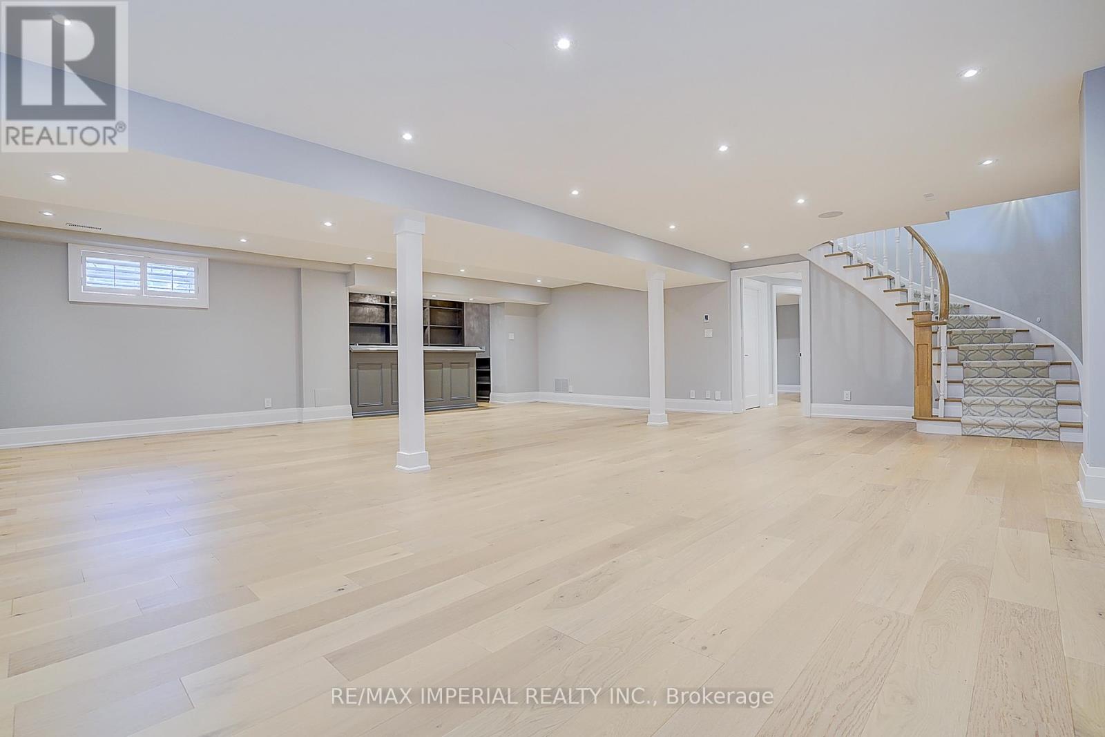 1832 Pine Siskin Court, Mississauga, Ontario  L5L 2Y3 - Photo 39 - W12682576