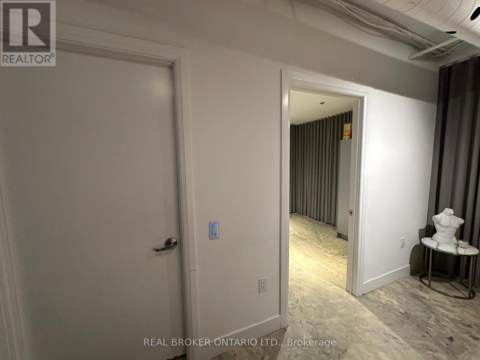 101 - 1 - 2847 Lake Shore Boulevard W, Toronto (Mimico), Ontario  M8V 1H8 - Photo 4 - W12682580