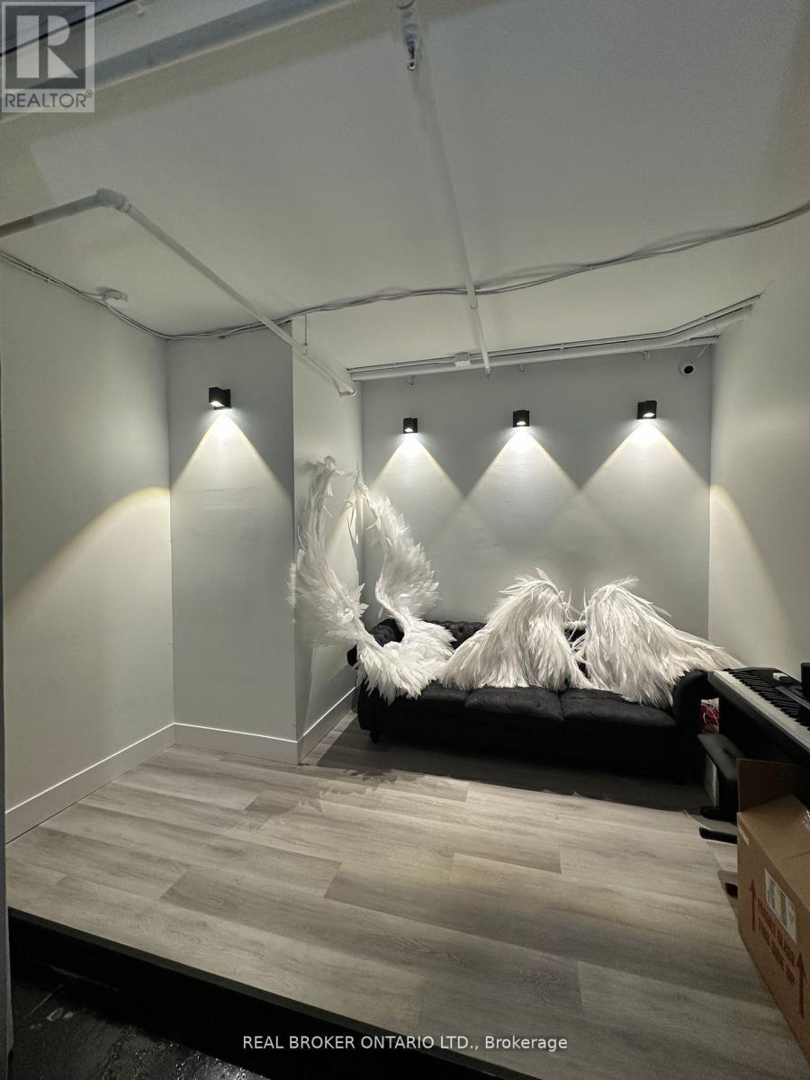 101 - 7 - 2847 Lake Shore Boulevard W, Toronto, Ontario  M8V 1H8 - Photo 3 - W12682586