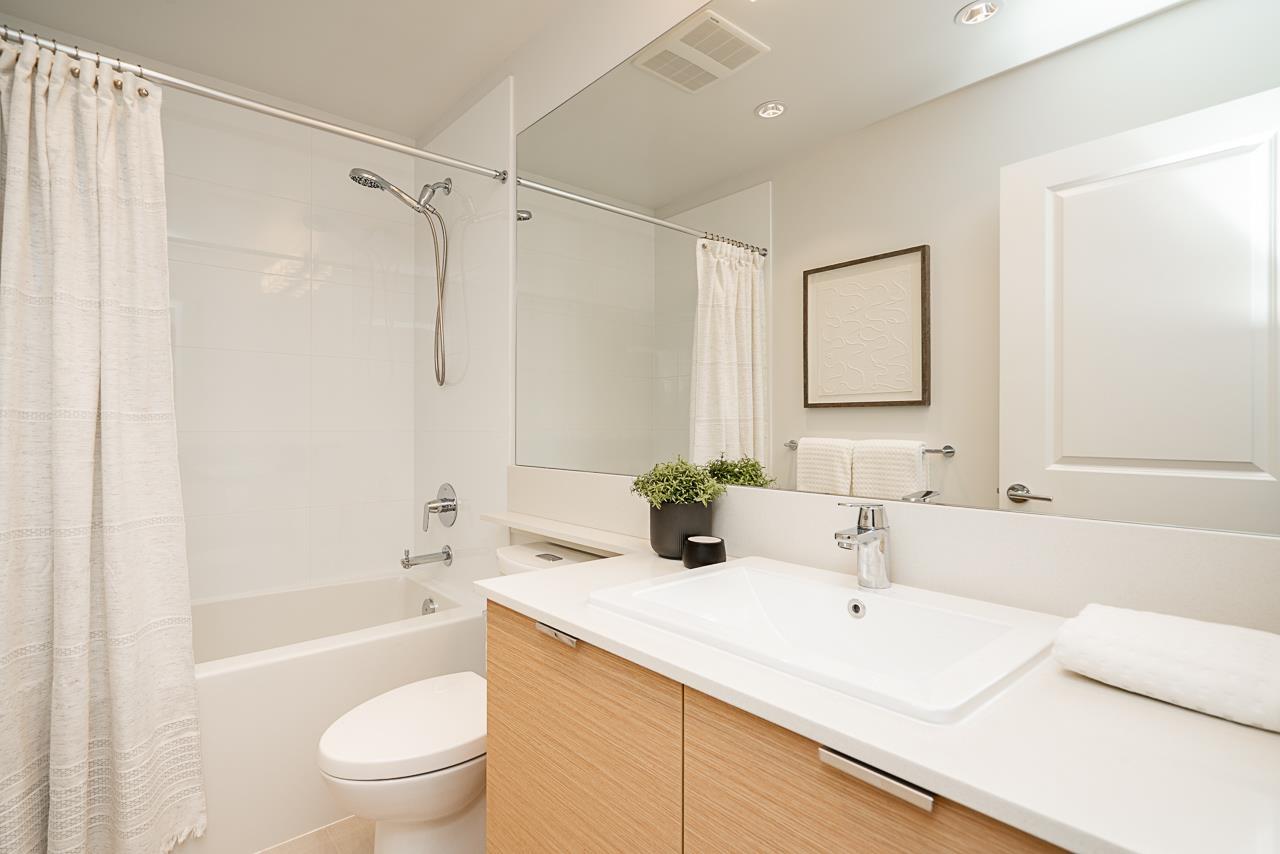 B310 8150 207 Street, Langley, British Columbia  V2Y 4J5 - Photo 12 - R3077655