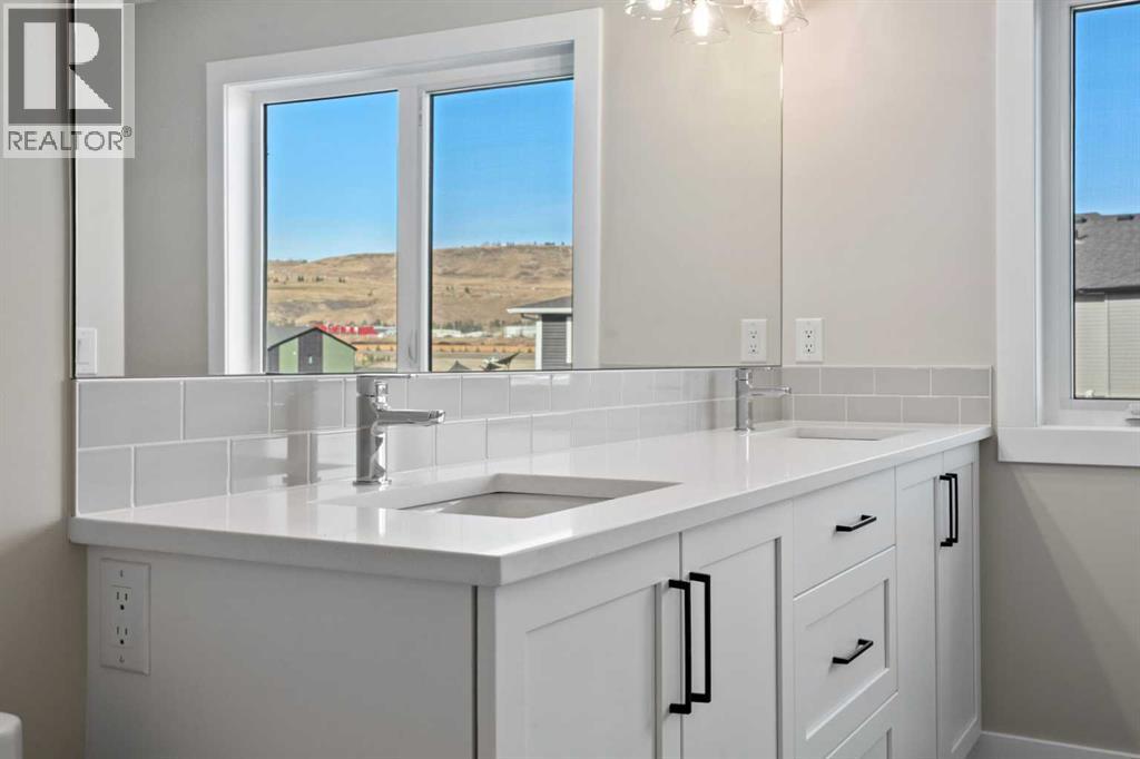 85 Quartz Crescent, Cochrane, Alberta  T4C 3G2 - Photo 23 - A2269392