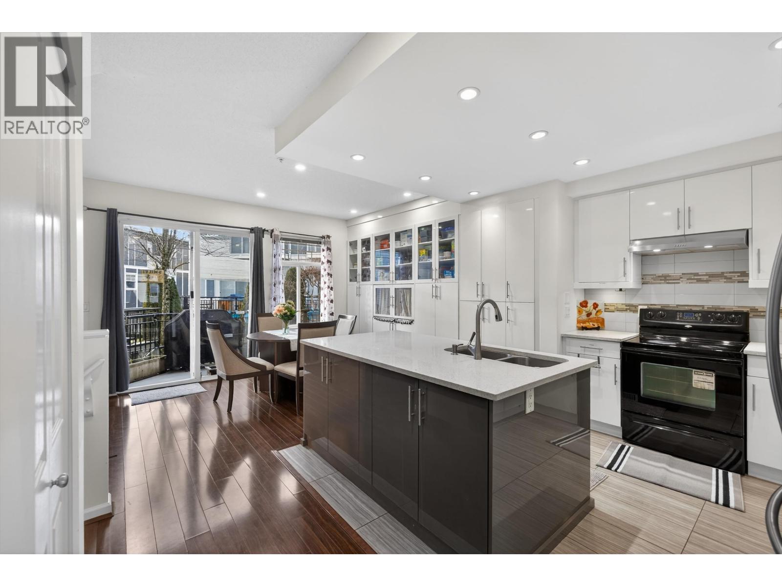 57 1010 Ewen Avenue, New Westminster, British Columbia  V3M 5C9 - Photo 6 - R3076775