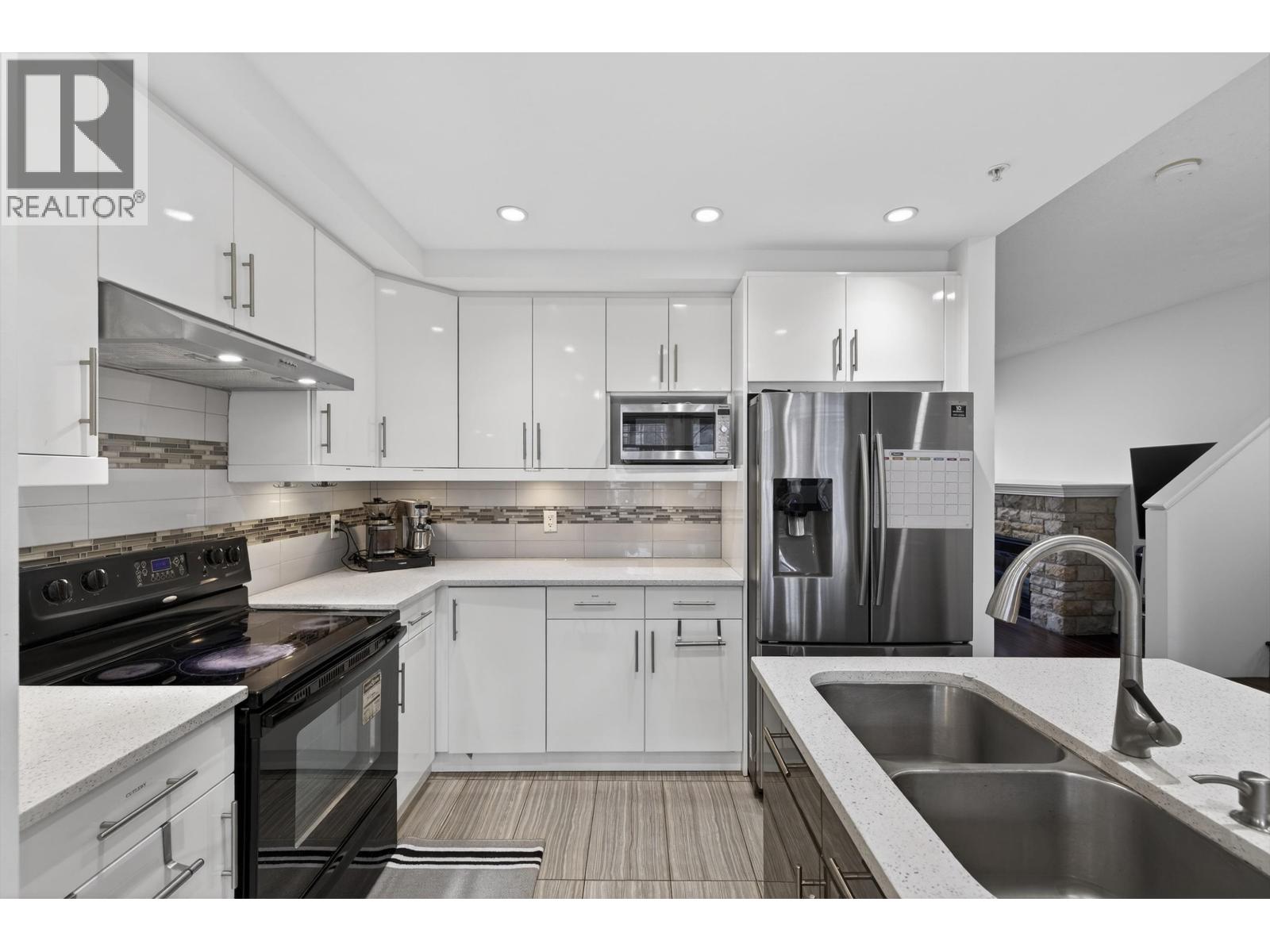 57 1010 Ewen Avenue, New Westminster, British Columbia  V3M 5C9 - Photo 8 - R3076775