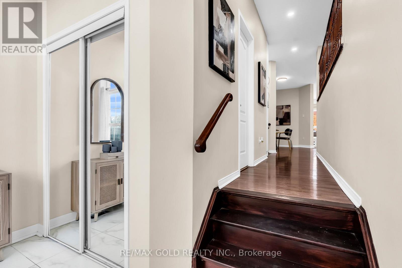 3770 Brinwood Gate, Mississauga, Ontario  L5M 7H2 - Photo 7 - W12681844