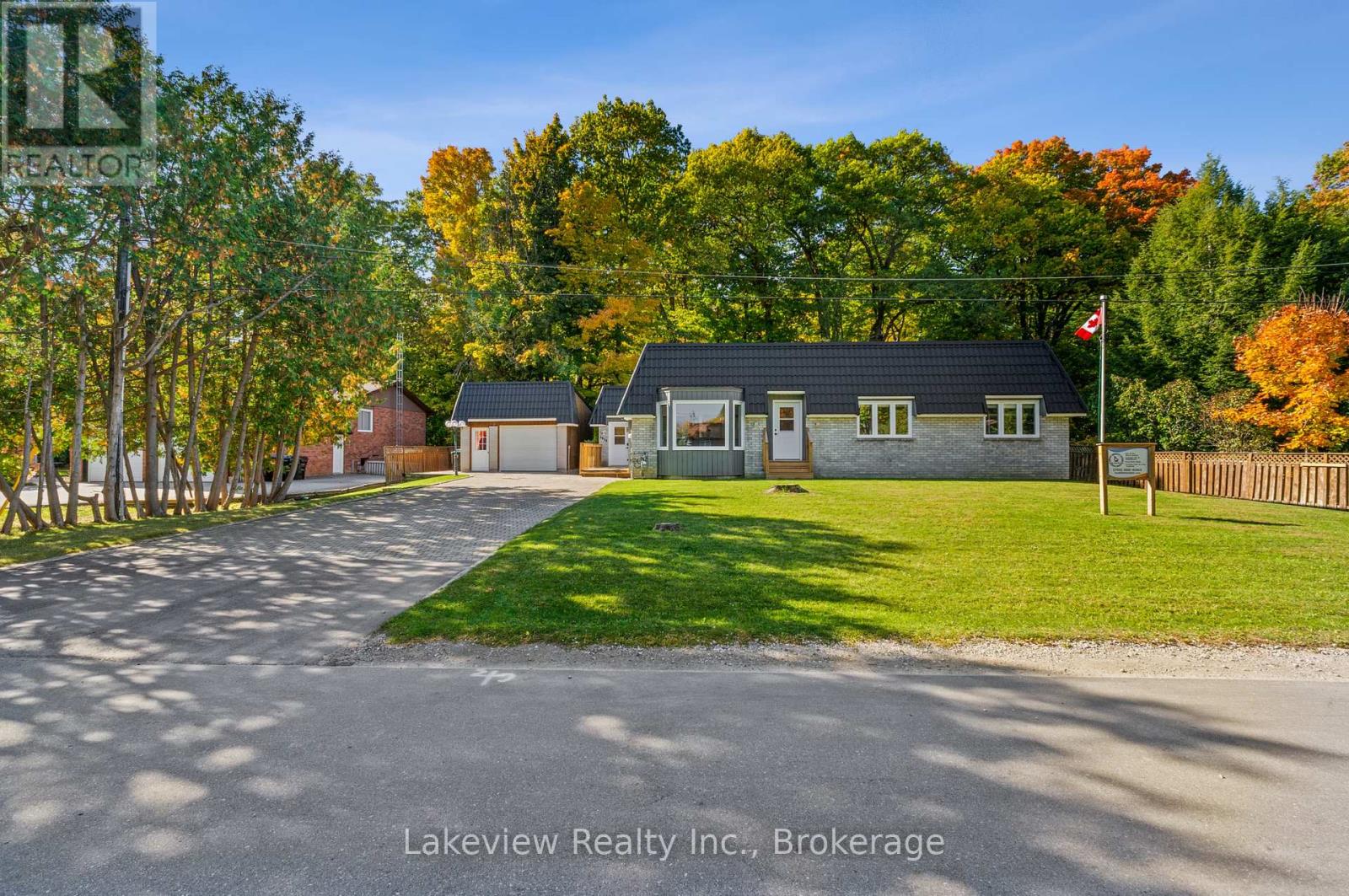 3914 Rosemary Lane W, Innisfil, Ontario  L9S 2L6 - Photo 5 - N12682670