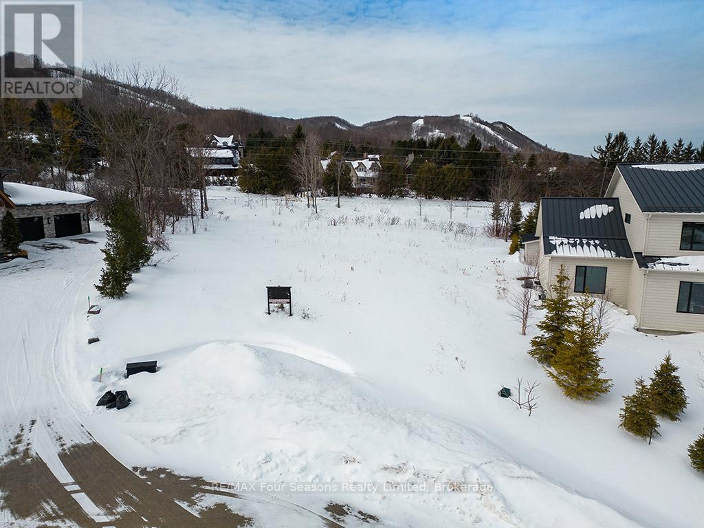 105 Grindelwald Court, Blue Mountains, Ontario  L9Y 0S4 - Photo 5 - X12682712