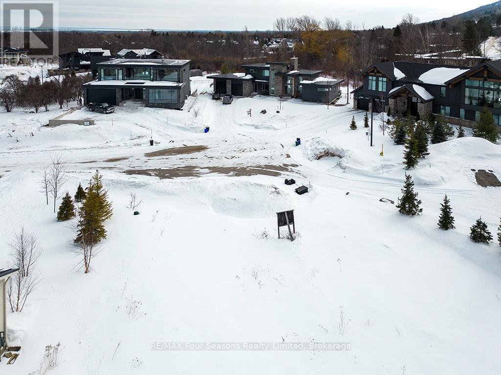 105 Grindelwald Court, Blue Mountains, Ontario  L9Y 0S4 - Photo 7 - X12682712