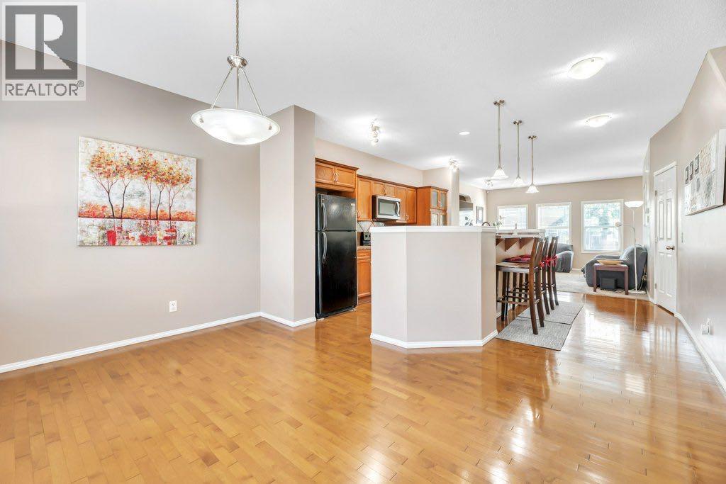 319 Saddlebrook Circle E, Calgary, Alberta  T3J 0J9 - Photo 12 - A2258515