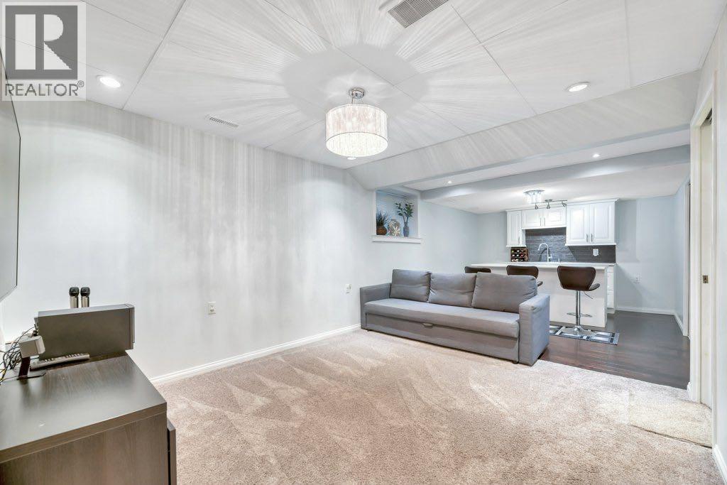 319 Saddlebrook Circle E, Calgary, Alberta  T3J 0J9 - Photo 27 - A2258515