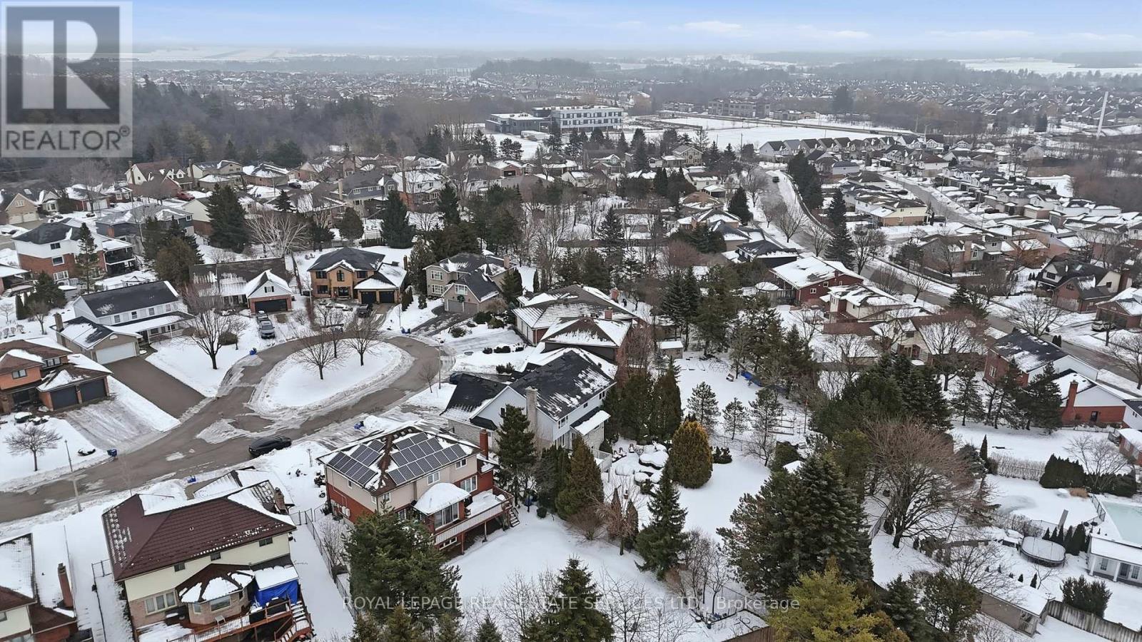 239 Rolling Acres Court, Kitchener, Ontario  N2A 3W5 - Photo 2 - X12681394