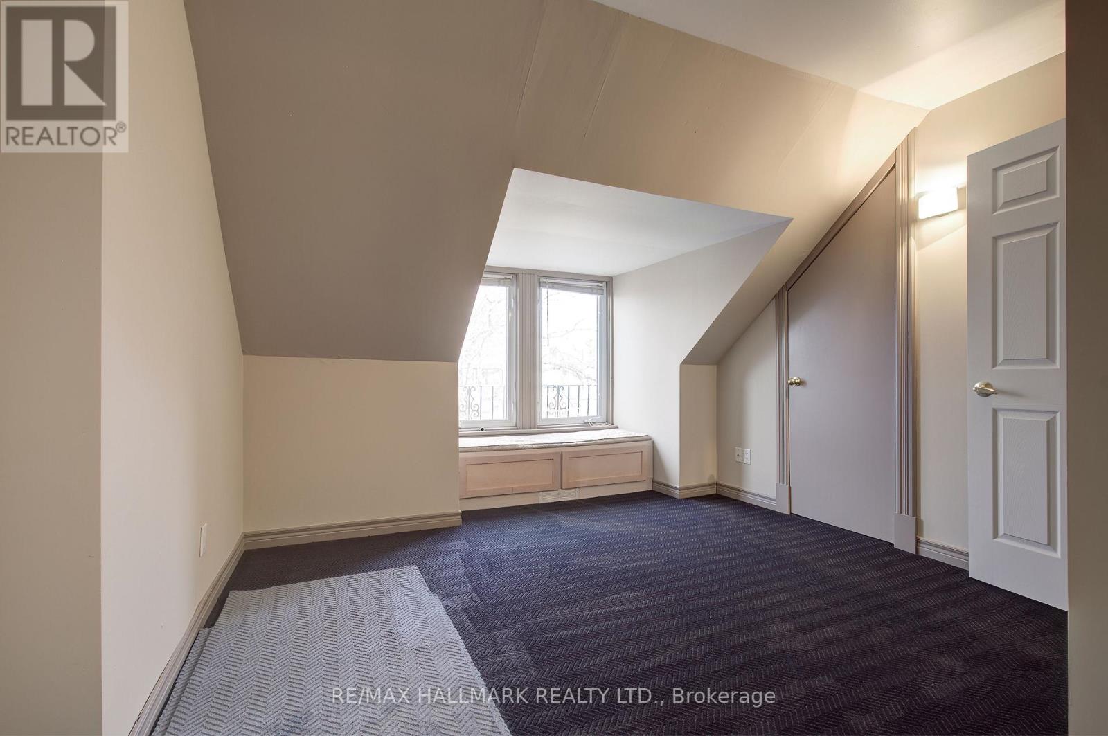 Upper - 39 Grange Avenue, Toronto, Ontario  M5T 1C6 - Photo 31 - C12682616