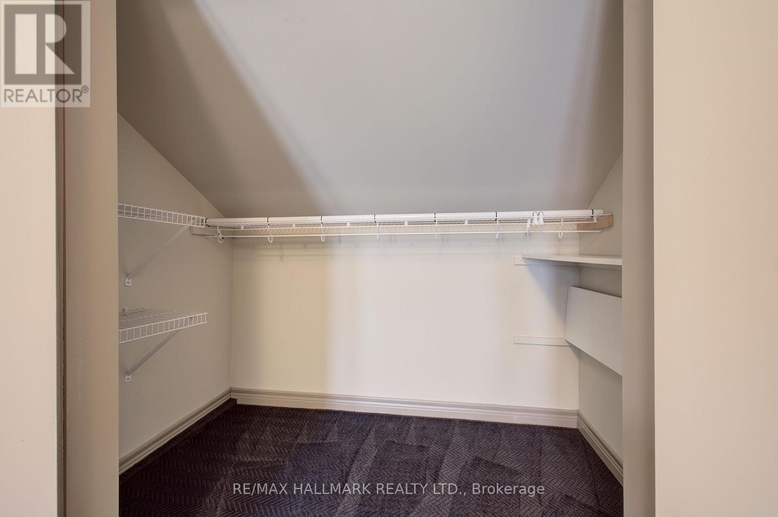 Upper - 39 Grange Avenue, Toronto, Ontario  M5T 1C6 - Photo 33 - C12682616