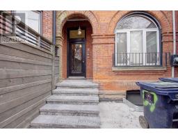 UPPER - 39 GRANGE AVENUE, Toronto, Ontario