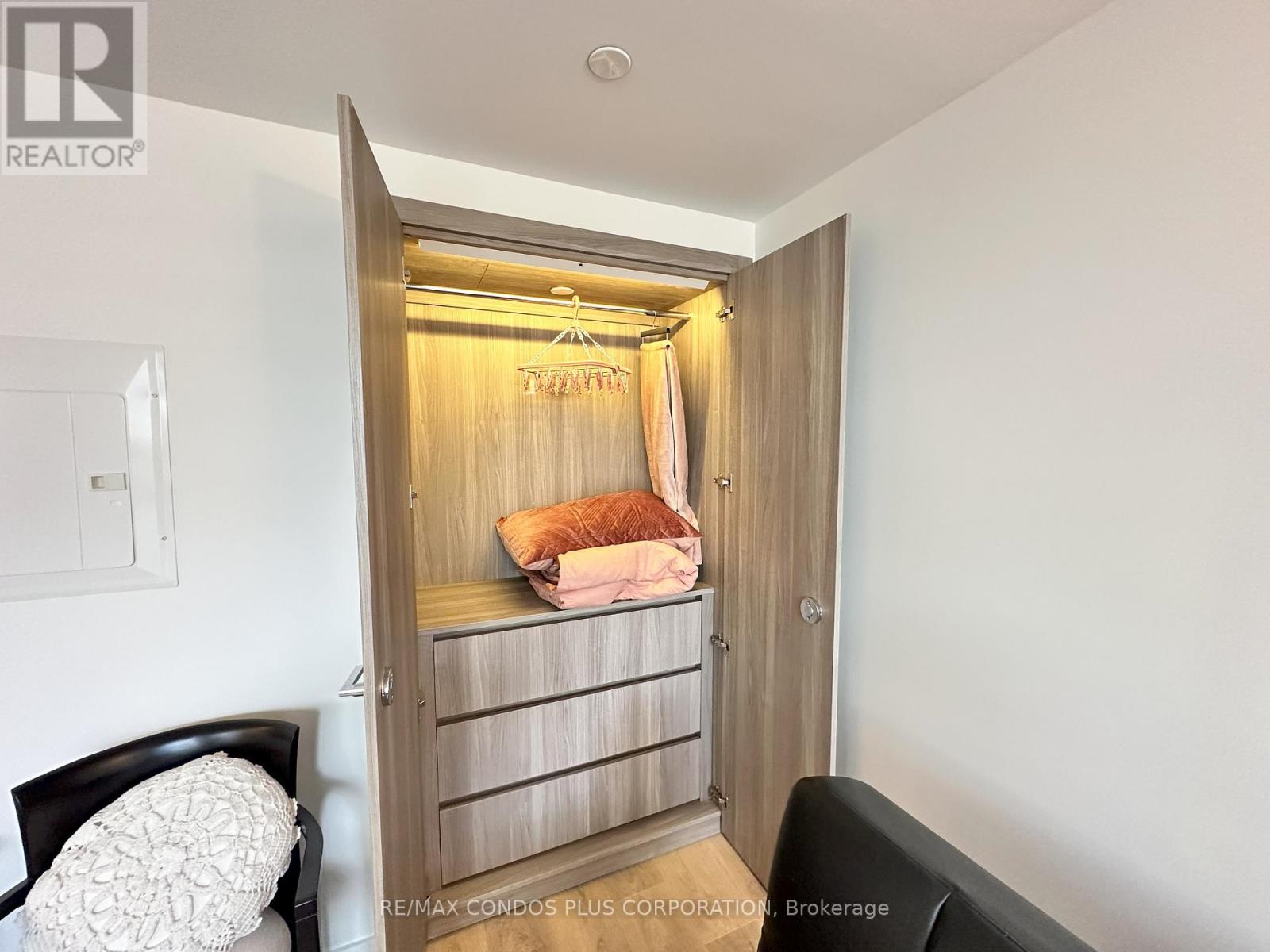 712 - 38 Widmer Street, Toronto, Ontario  M5V 0P7 - Photo 15 - C12682678