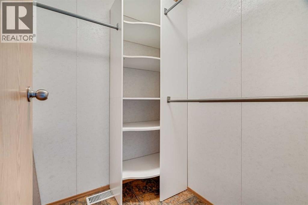 413 Heritage Crescent, Okotoks, Alberta  T1S 1P2 - Photo 19 - A2276756