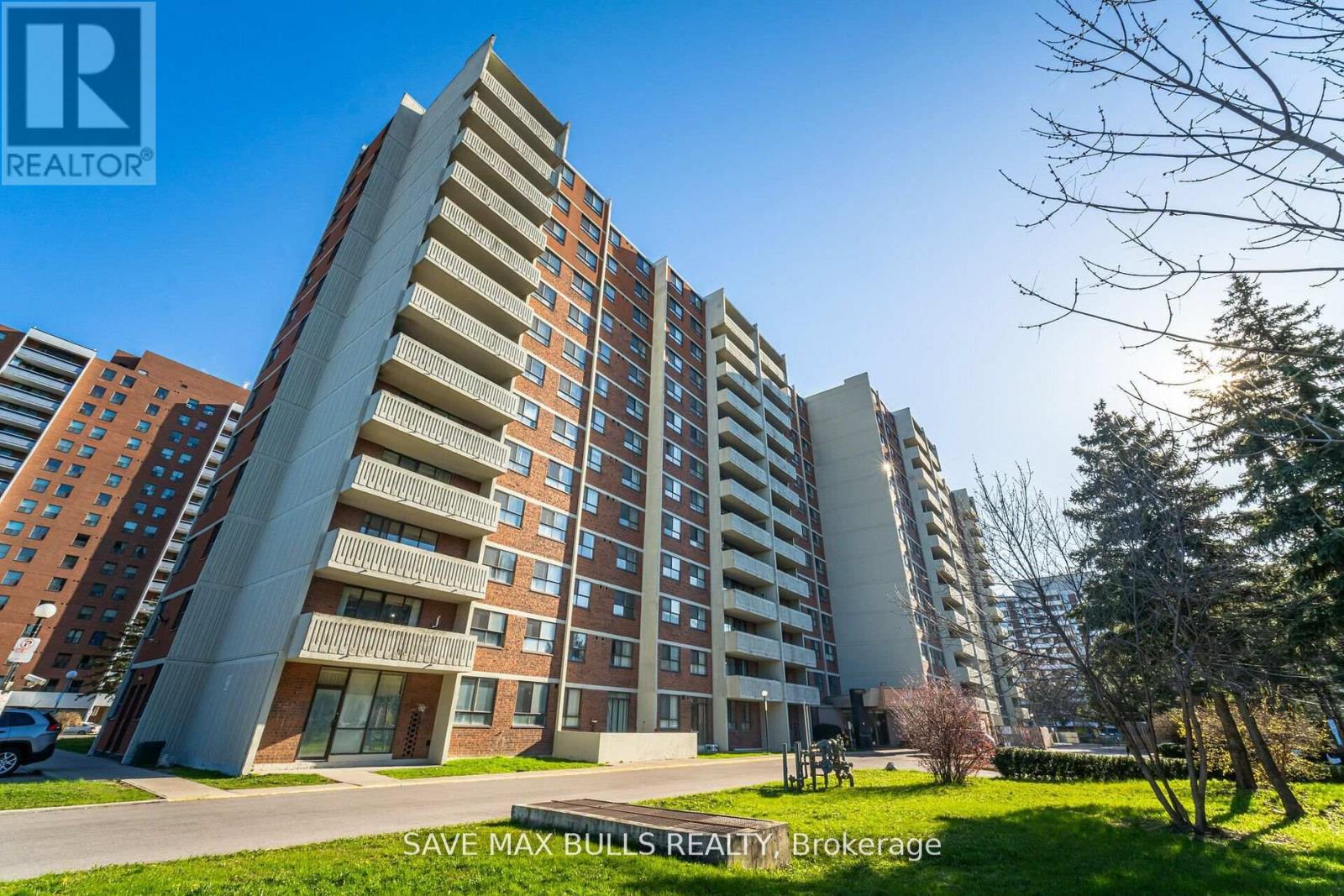 907 - 10 STONEHILL COURT, Toronto, Ontario