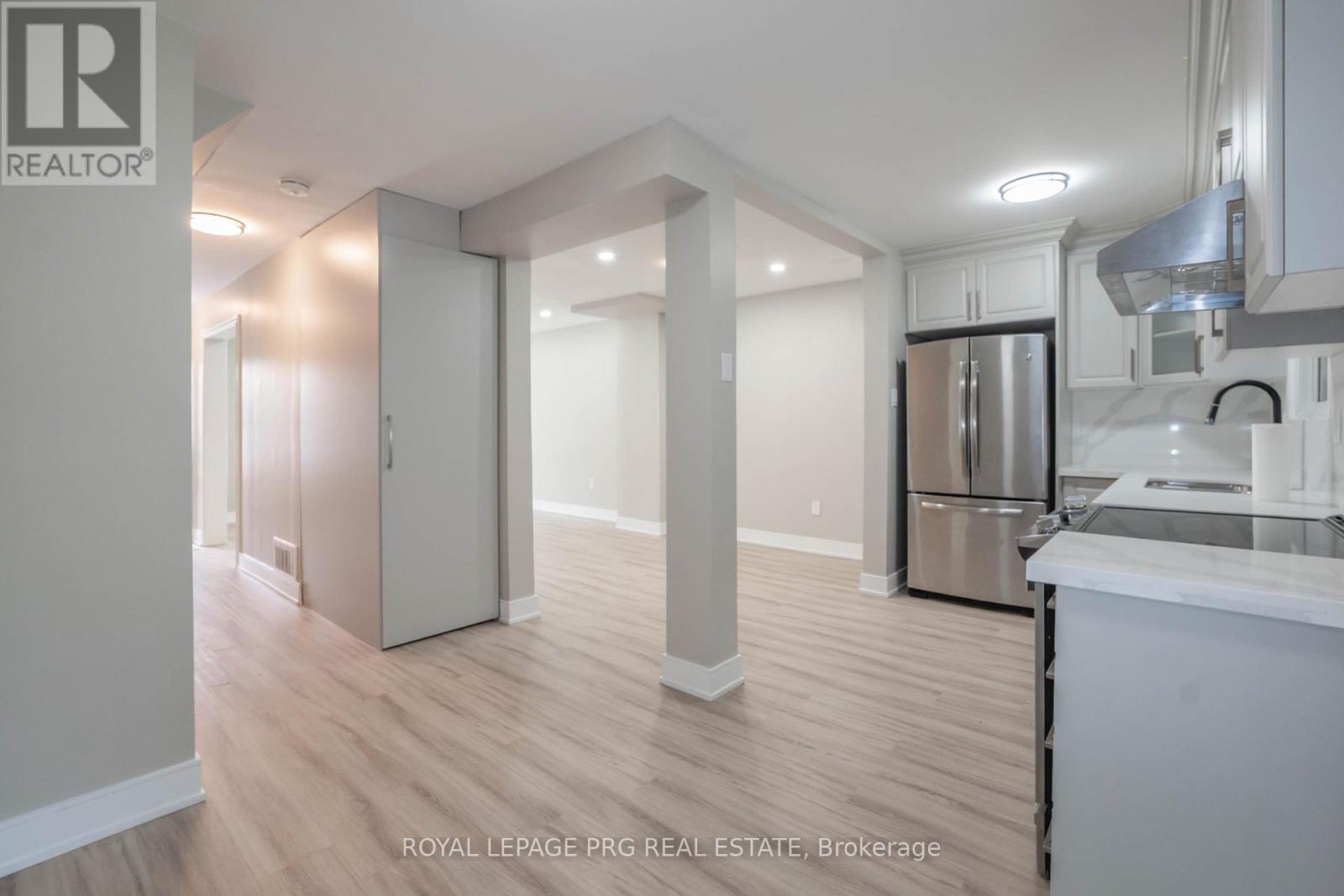 Upper Floor - 33 Glenmore Crescent, Brampton, Ontario  L6S 1H9 - Photo 10 - W12682600