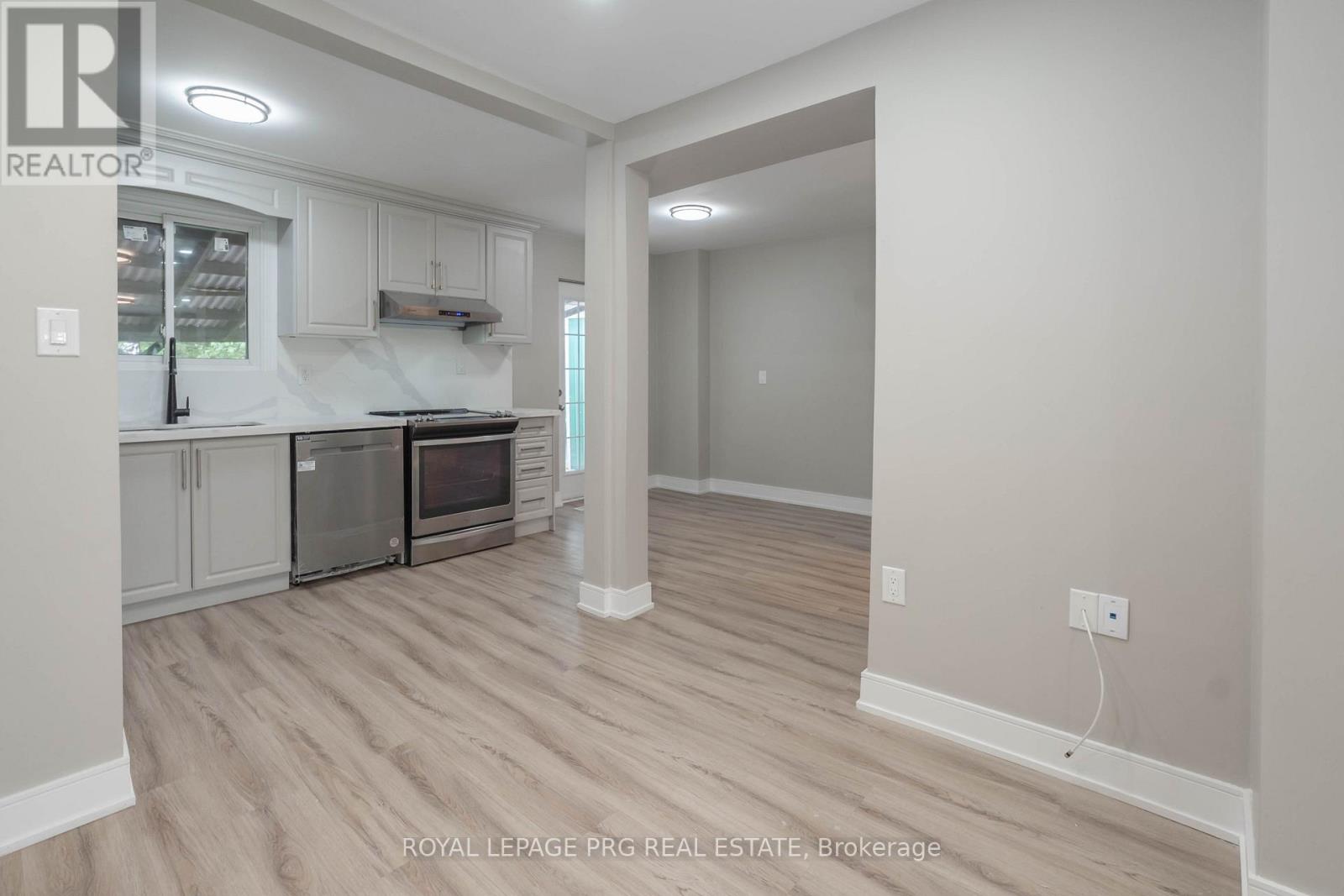 Upper Floor - 33 Glenmore Crescent, Brampton, Ontario  L6S 1H9 - Photo 13 - W12682600