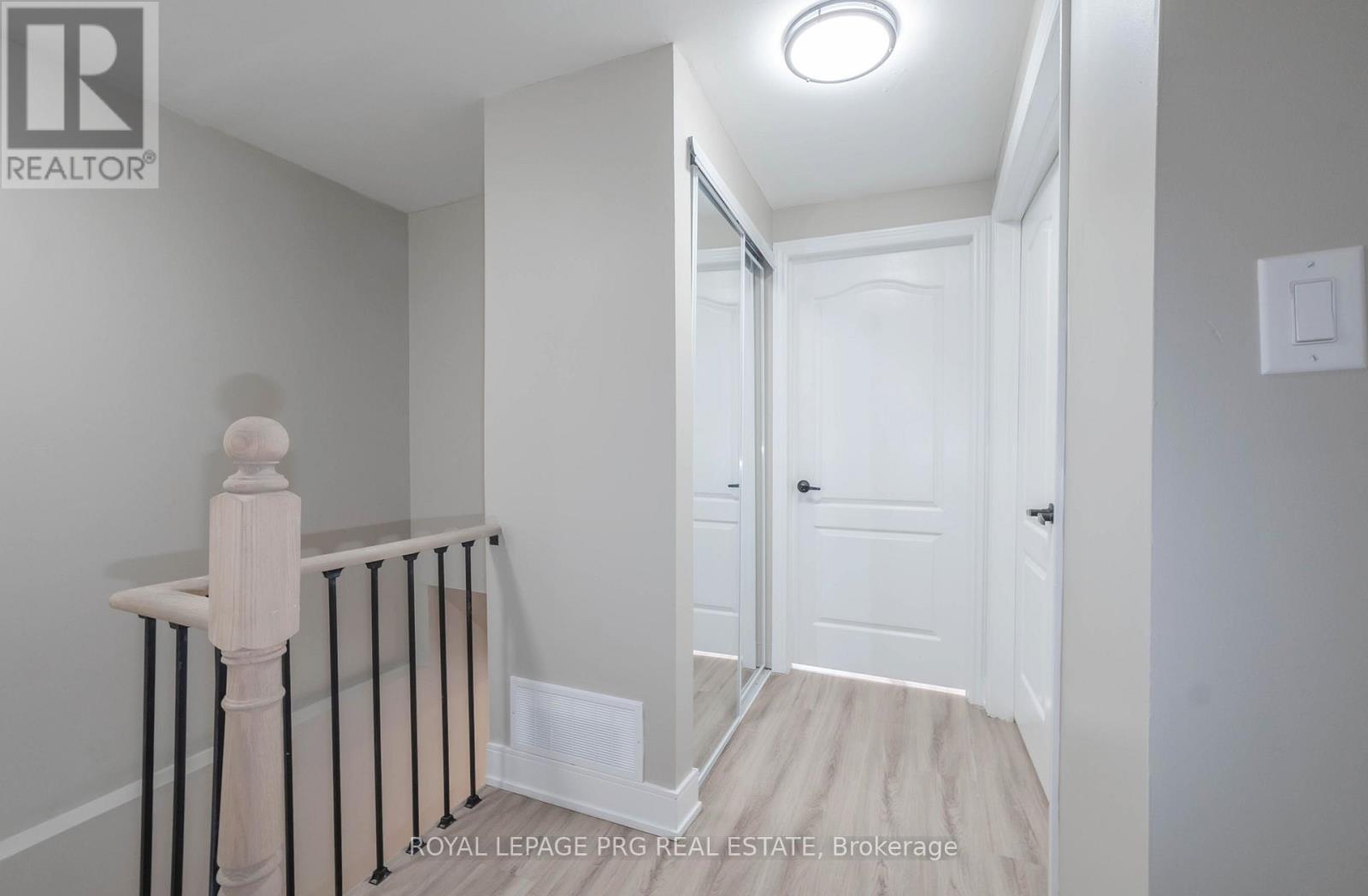 Upper Floor - 33 Glenmore Crescent, Brampton, Ontario  L6S 1H9 - Photo 18 - W12682600