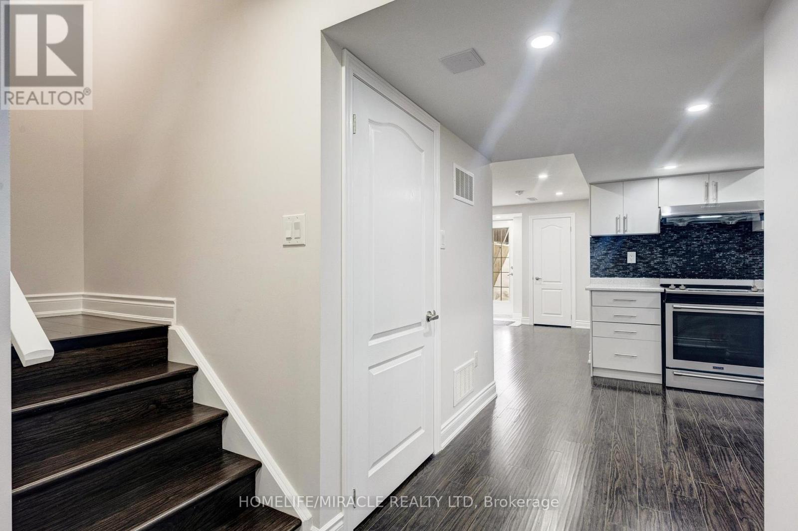 14 Vezna Crescent, Brampton, Ontario  L6X 5K6 - Photo 27 - W12682606