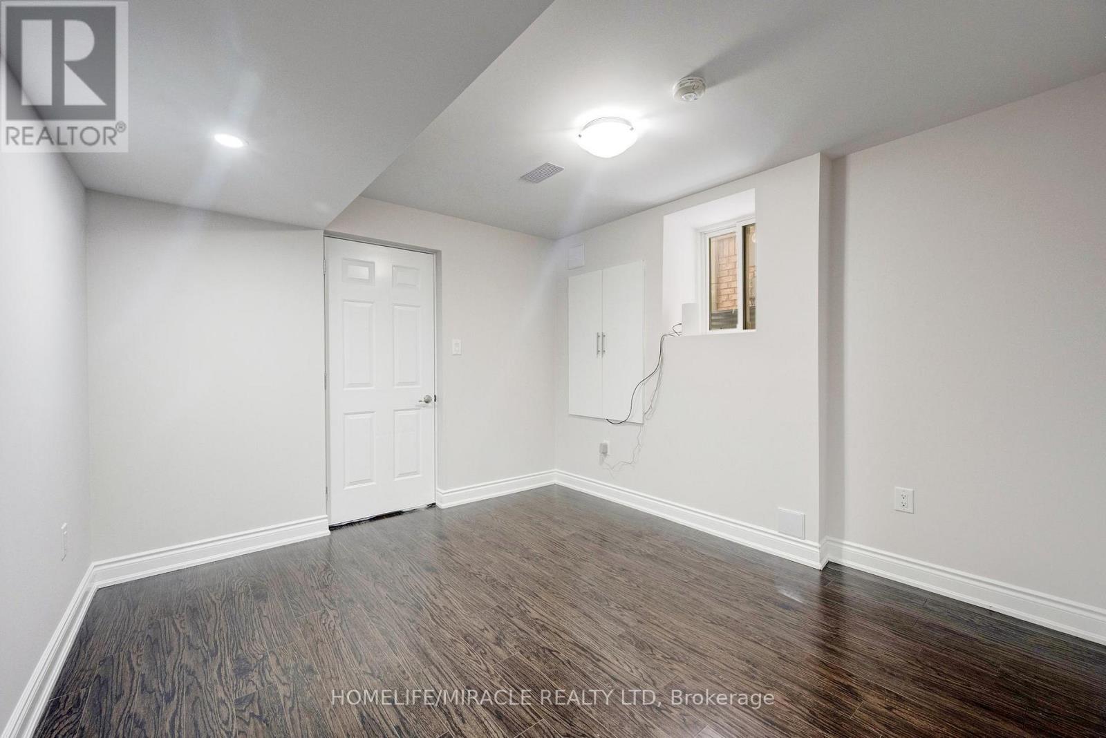 14 Vezna Crescent, Brampton, Ontario  L6X 5K6 - Photo 32 - W12682606