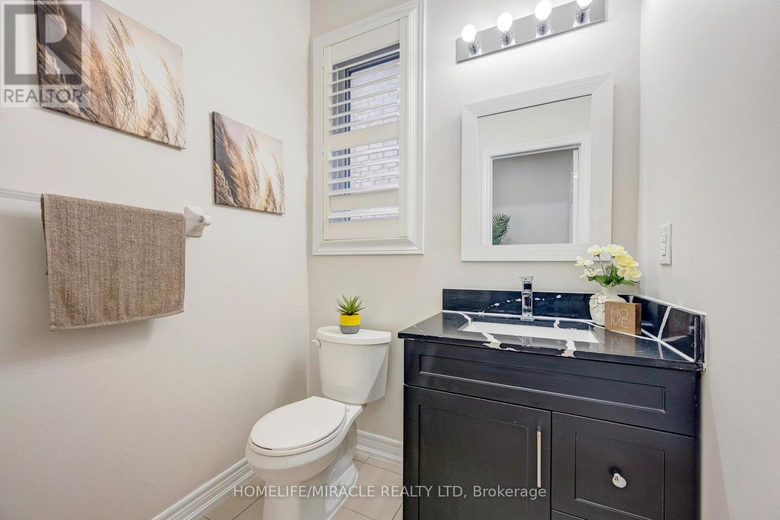 14 Vezna Crescent, Brampton, Ontario  L6X 5K6 - Photo 4 - W12682606