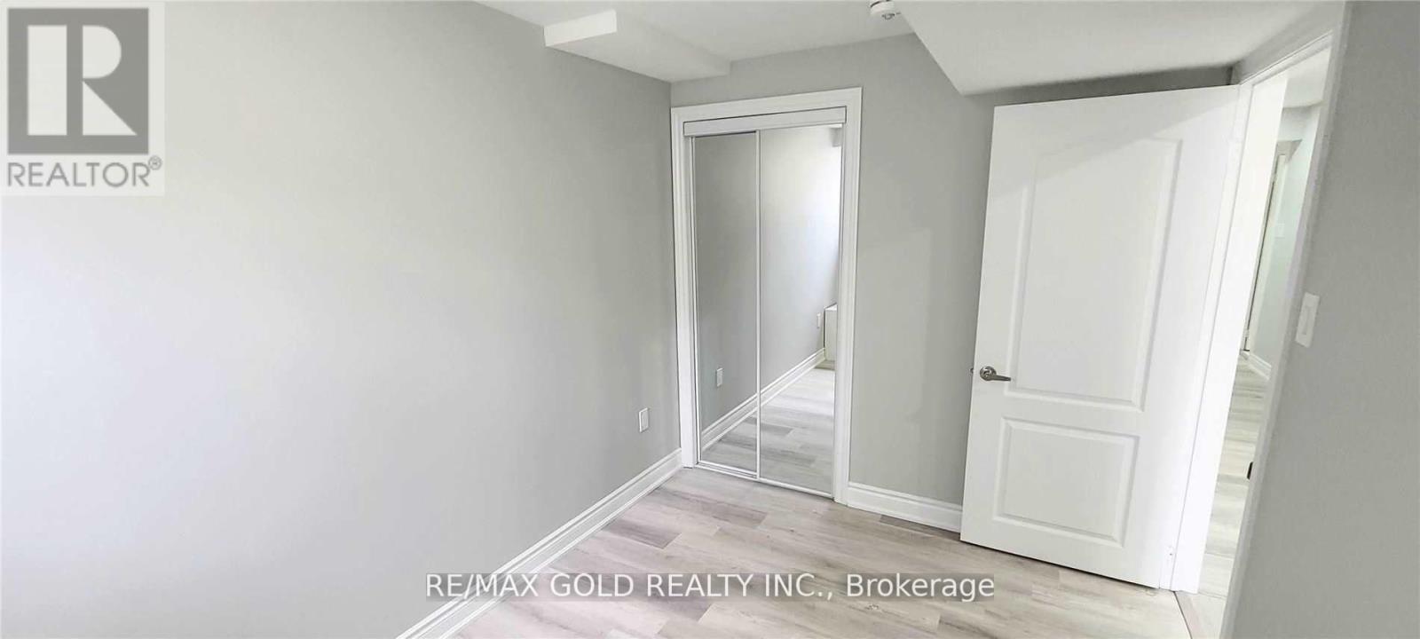 Bsmt - 29 Sunny Glen Crescent, Brampton, Ontario  L7A 2C6 - Photo 5 - W12682610