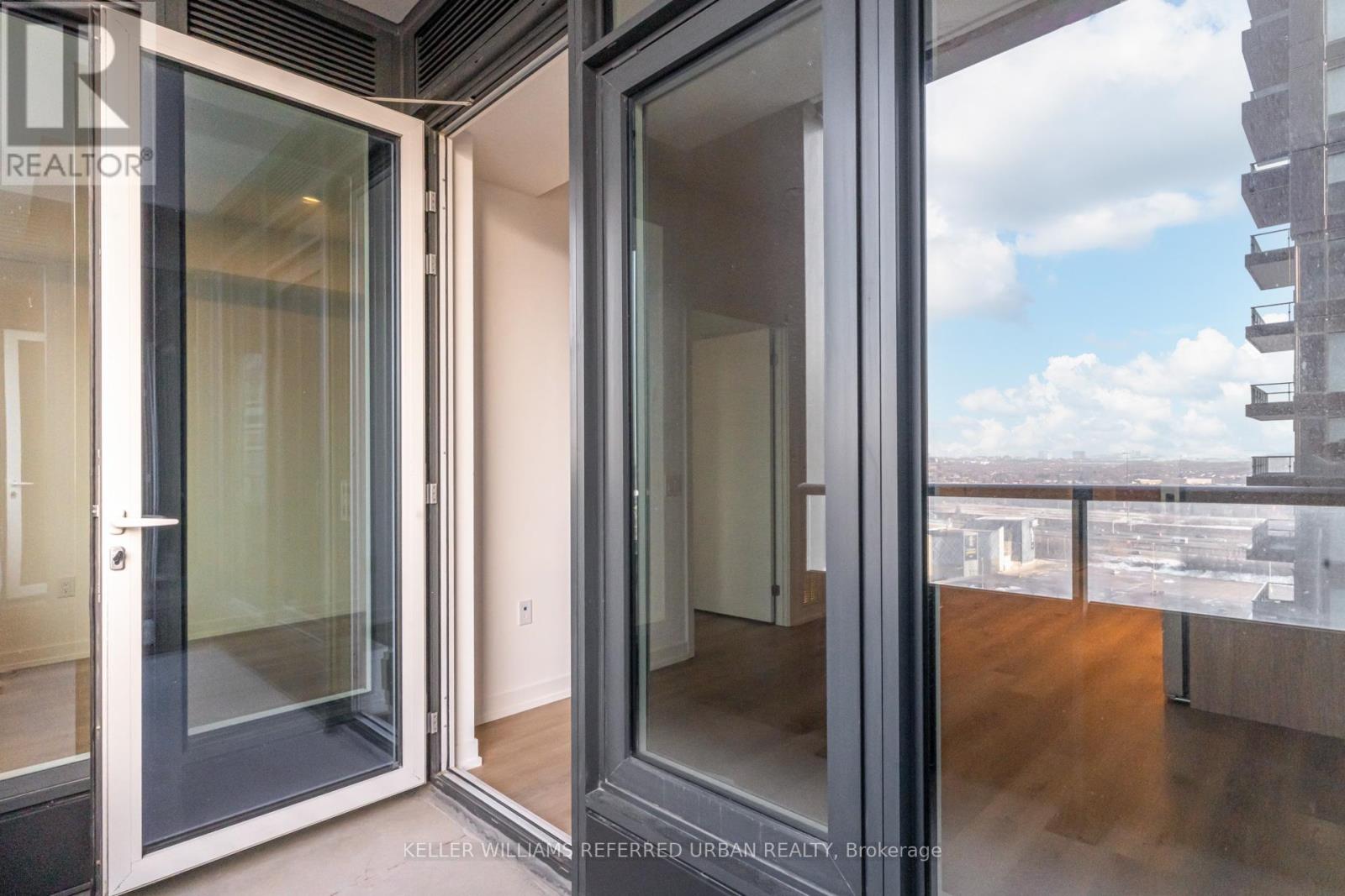 1412 - 395 Square One Drive, Mississauga, Ontario  L5B 0P6 - Photo 21 - W12682624