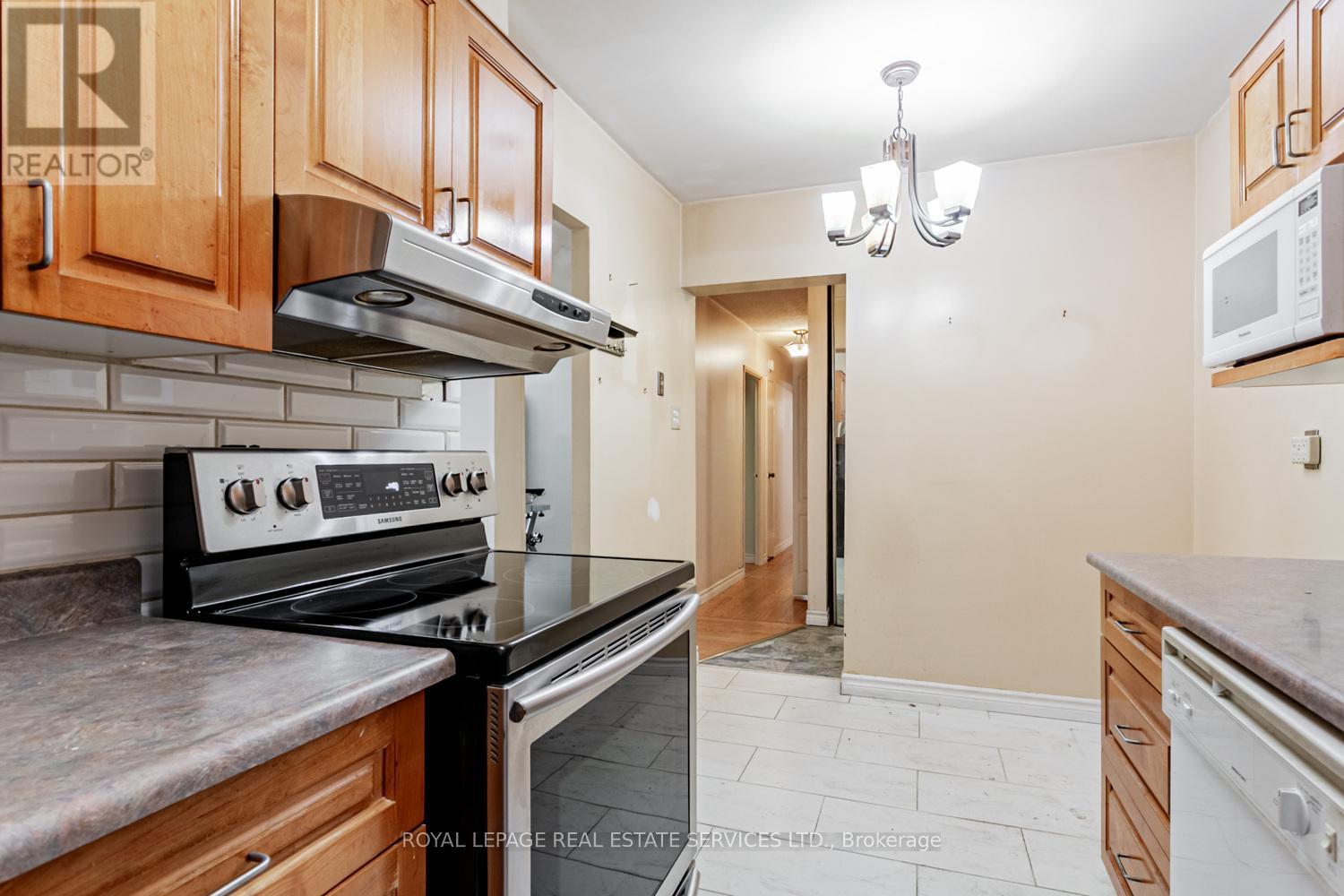 706 - 45 Southport Street, Toronto, Ontario  M6S 3N5 - Photo 6 - W12682690