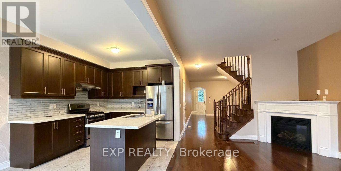 12 Goodsway Trail, Brampton, Ontario  L7A 4A3 - Photo 6 - W12682714