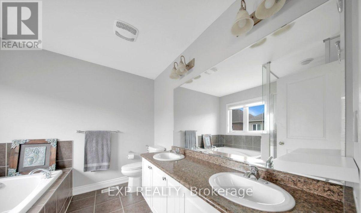 12 Goodsway Trail, Brampton, Ontario  L7A 4A3 - Photo 9 - W12682714