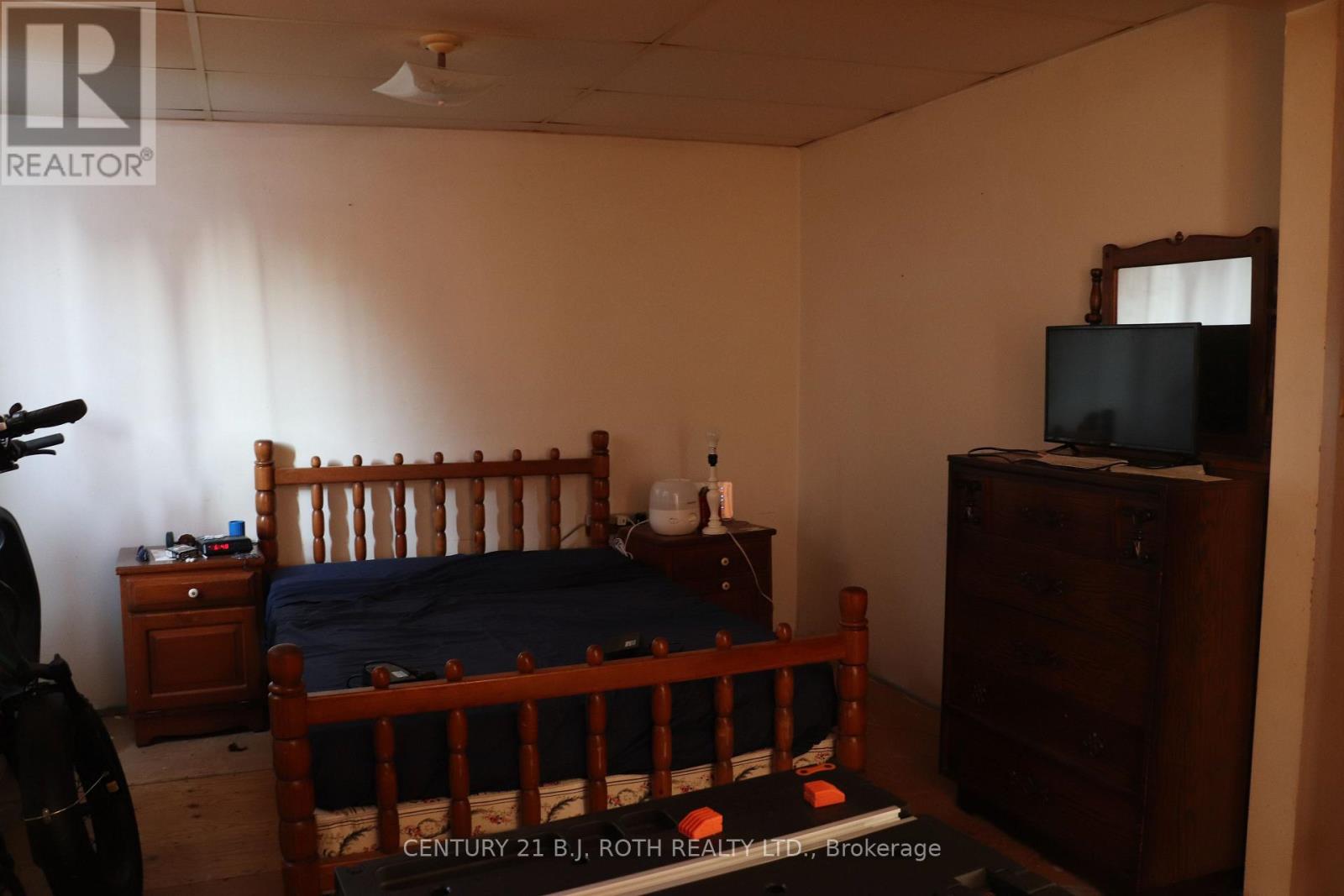 430 Farquhar Street, Gravenhurst, Ontario  P1P 1E4 - Photo 6 - X12682626