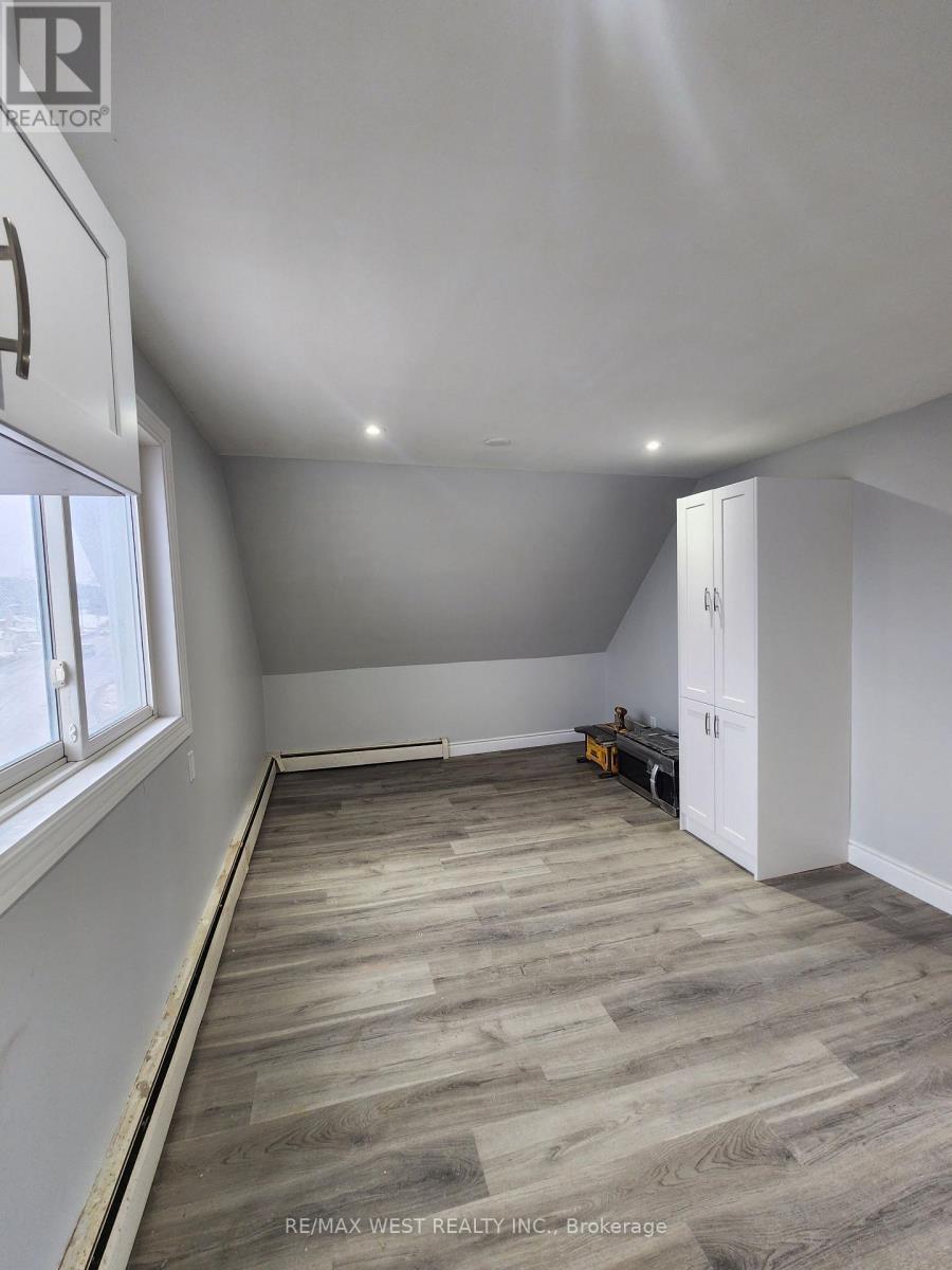 Unit 5 - 822 Ward Street, Selwyn, Ontario  K0L 1H0 - Photo 6 - X12682682