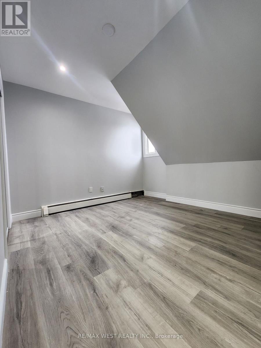 Unit 5 - 822 Ward Street, Selwyn, Ontario  K0L 1H0 - Photo 9 - X12682682