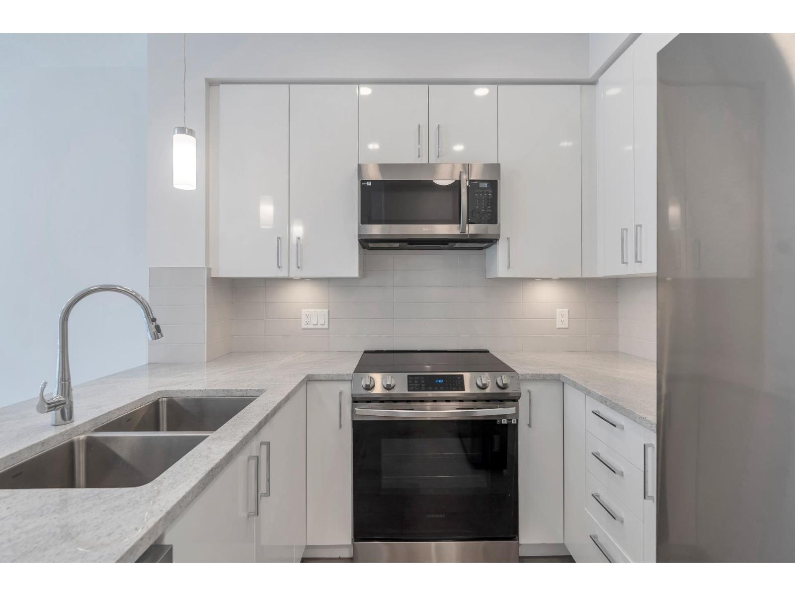 319 32690 14 Avenue, Mission, British Columbia V2V 0K5 - Photo 5 - R3077233